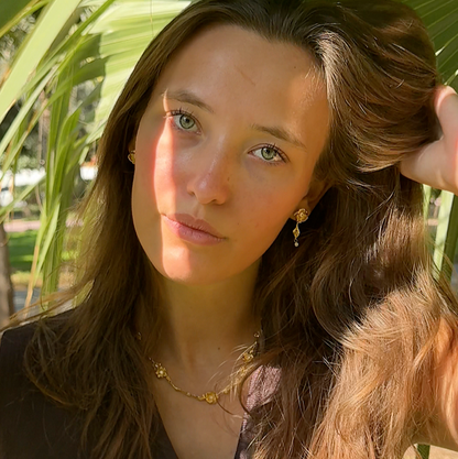 Flora ørestikker 18k guldbelagt